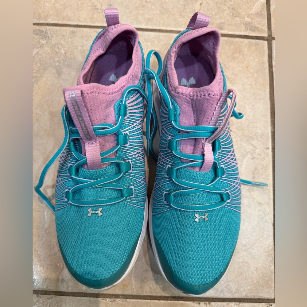 Under Armour infinity shoes girls 7Y new